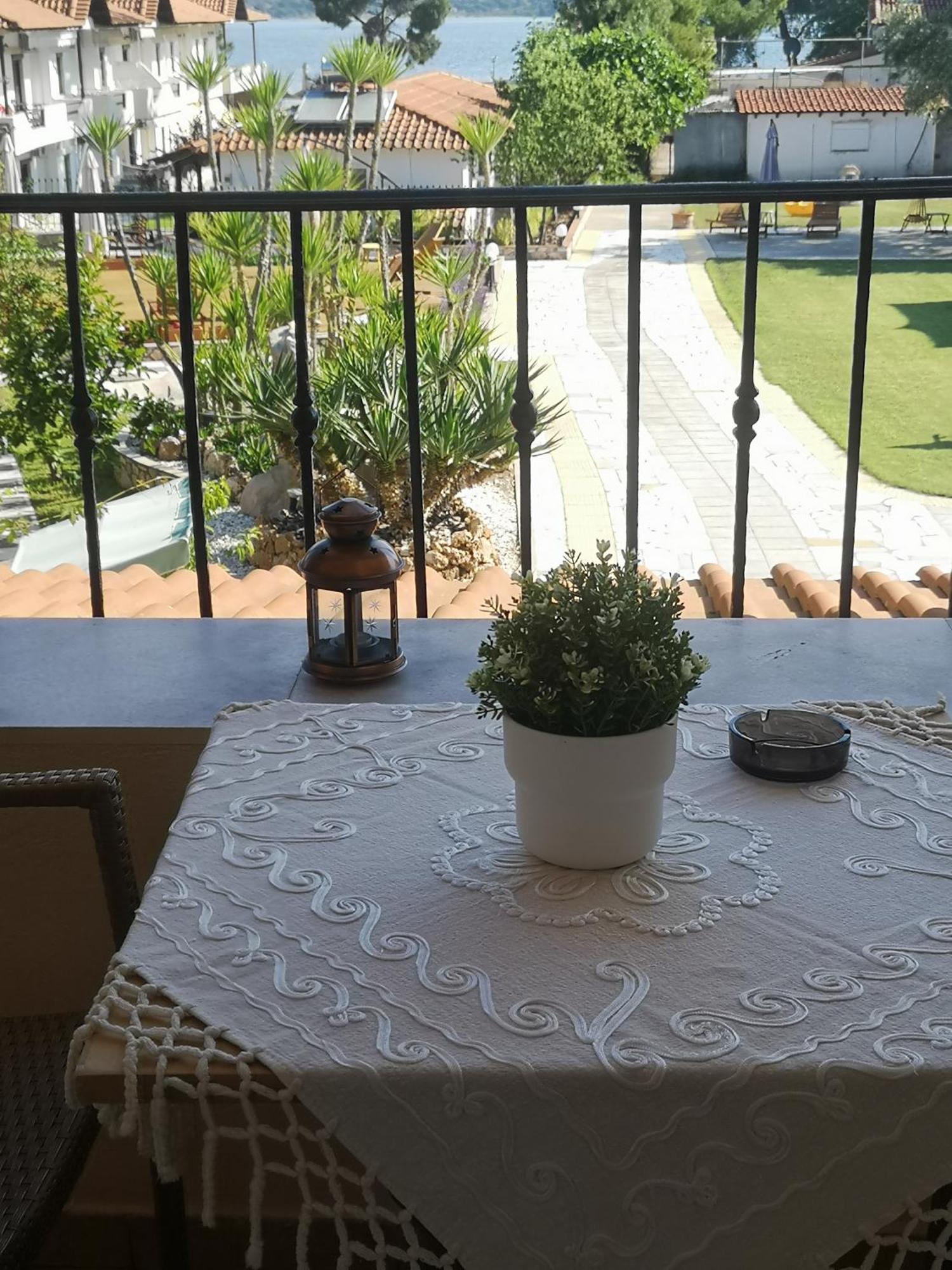 Makis Nest Apart-Hotel Vourvourou Luaran gambar