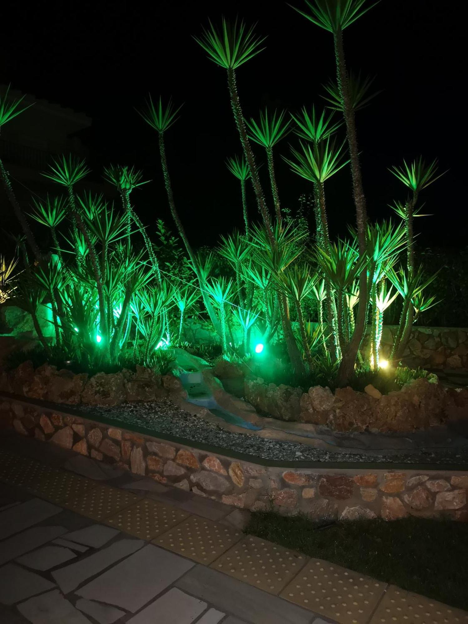 Makis Nest Apart-Hotel Vourvourou Luaran gambar